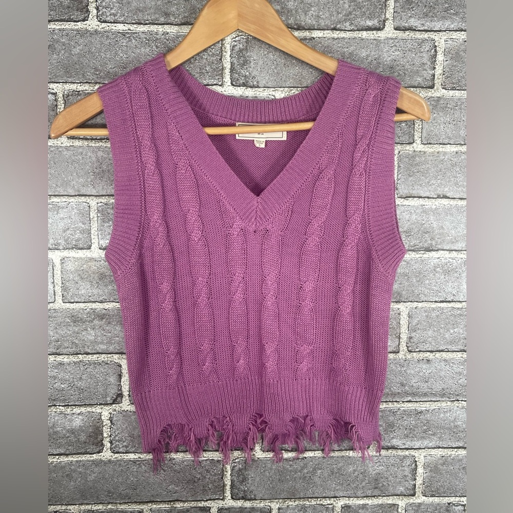 No Comment NY-LA Purple Cable Knit Sweater Vest Fringe Hem Size Small